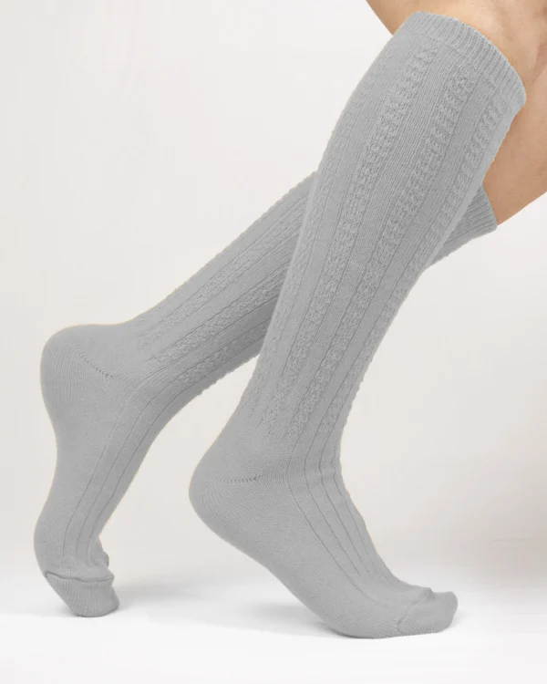 Calza-cotone-e-lana-merino-gambaletto-ricamo-grigio-chiaro_DL231.webp Corilà
