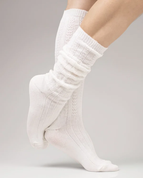 Calza-cotone-e-lana-merino-gambaletto-ricamo-panna_DL231.webp Corilà