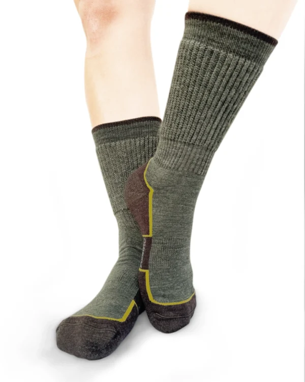 Calza-sportiva-lana-merino-corto-verde scuro e marrone_UT30 Termotecnica