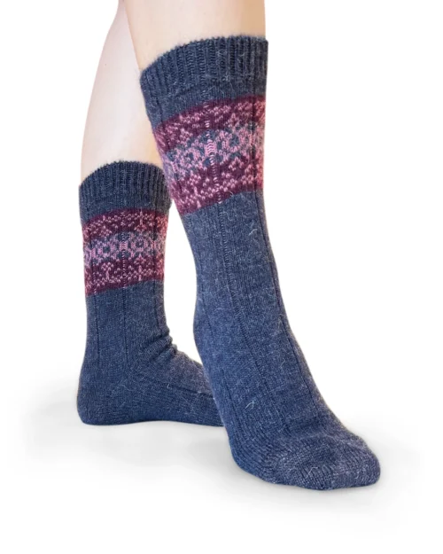 Calza-caliope-midi-lana-inglese-blu-ricamo_UC82 Caliope Midi Aurora